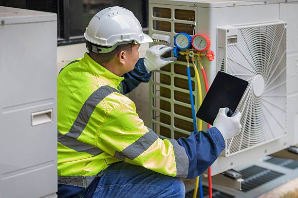Professional Hvac technician working in Stockdale, TX